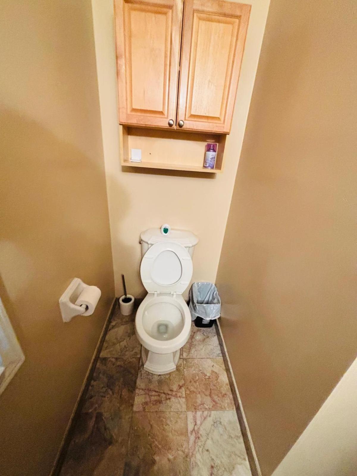 Square One Mississauga Suite- Attached Bathroom, Walking Transit & Plaza Luaran gambar