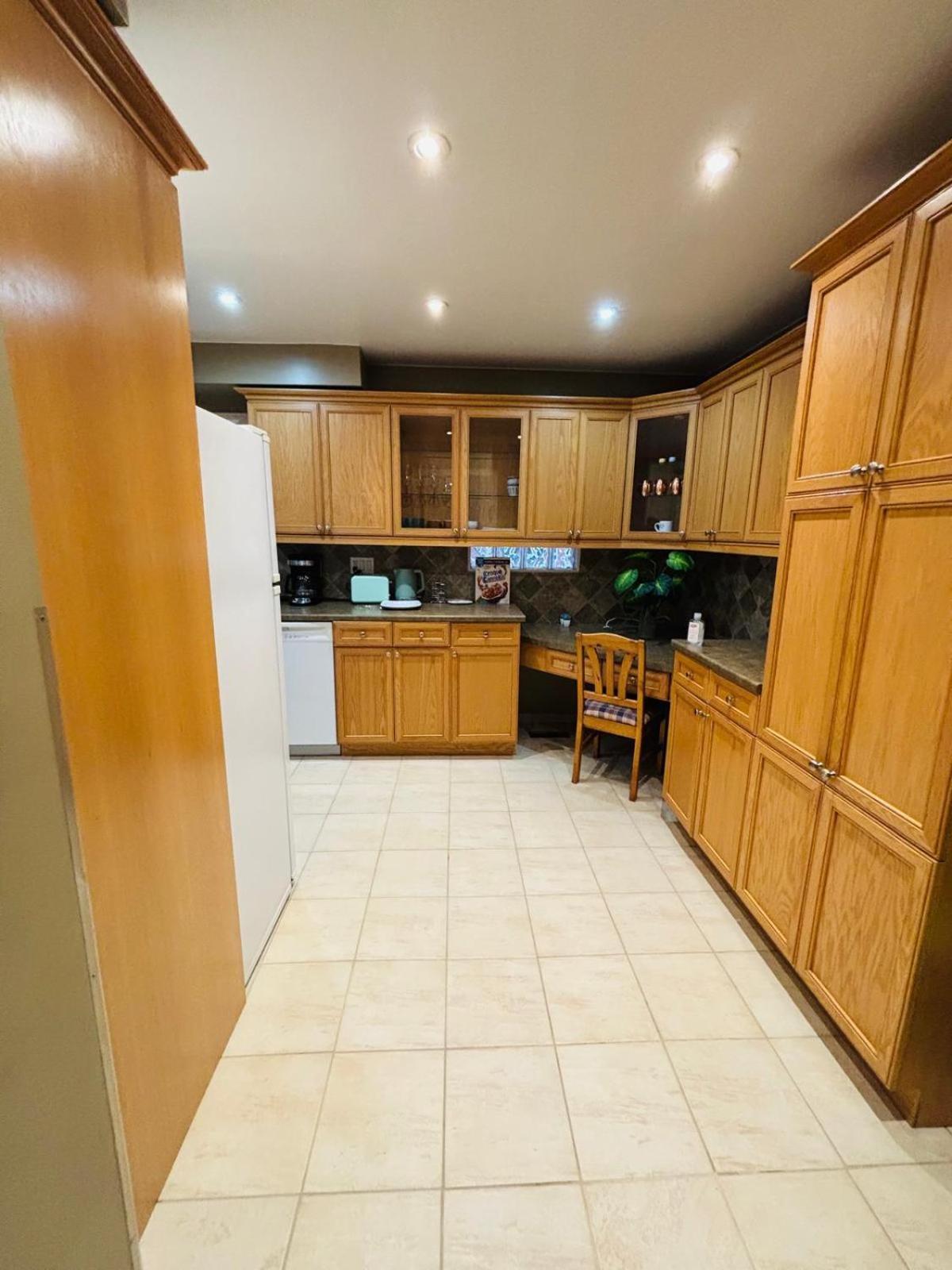 Square One Mississauga Suite- Attached Bathroom, Walking Transit & Plaza Luaran gambar